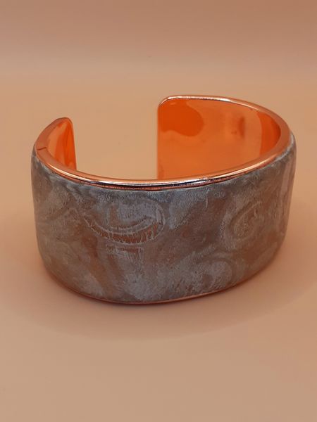 Damask cuff