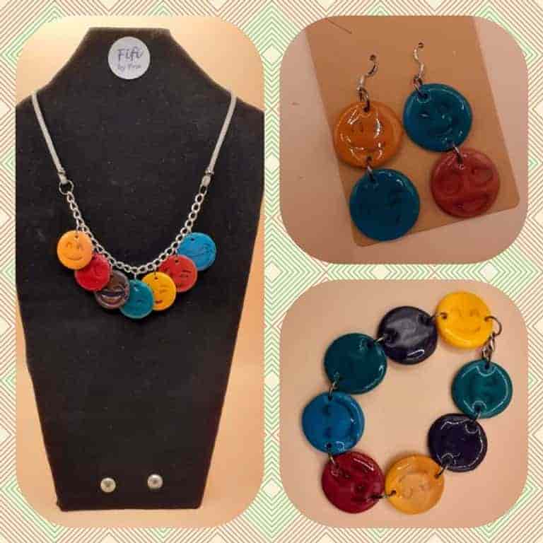Emoji jewellery set
