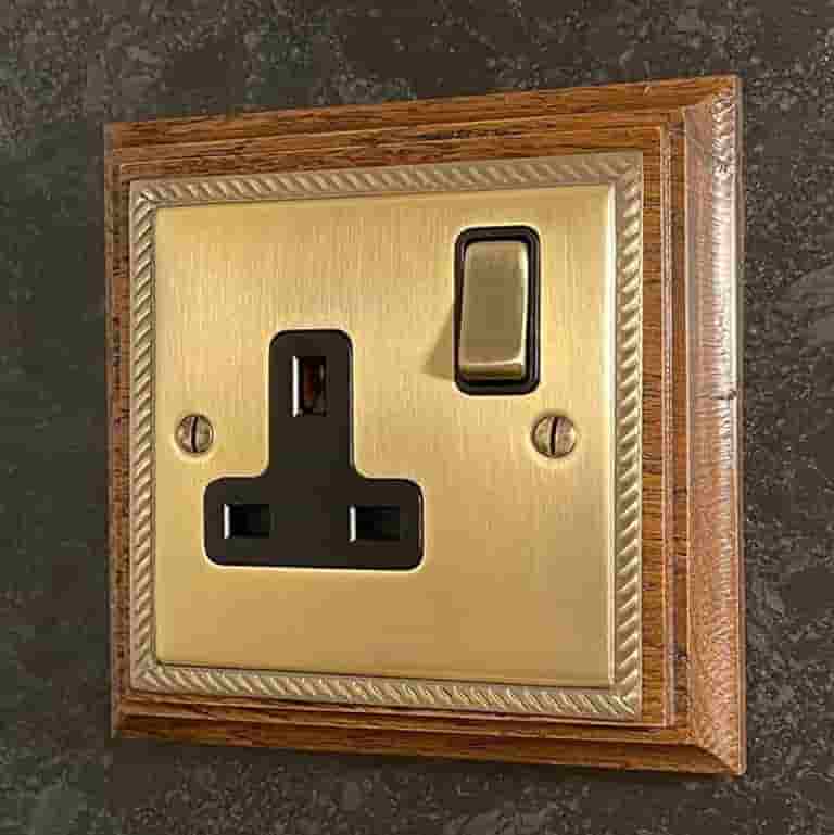 Georgian Flat Plate Single 13 amp Switched Socket
