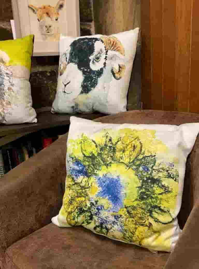 Seedhead design cushion