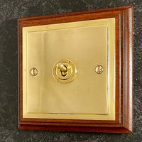 VSP102- Victorian Stepped Plate Single Toggle Switch 2 Way