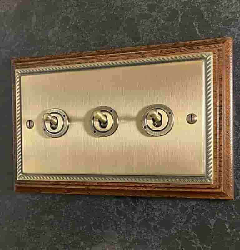 Georgian Flat Plate 3 GangToggle Switch 2 Way