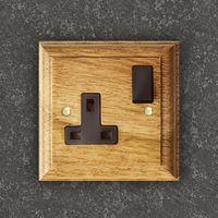 SE13 - Heritage single 13A switched socket